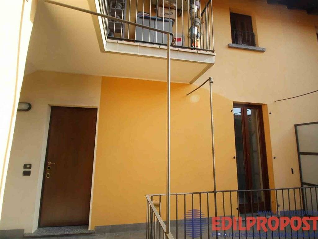 appartamento in vendita a Lazzate