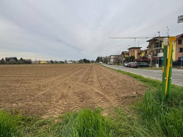 terreno agricolo in vendita a Lazzate