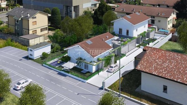 casa indipendente in vendita a Lazzate
