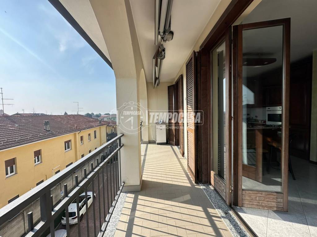 appartamento in vendita a Lazzate