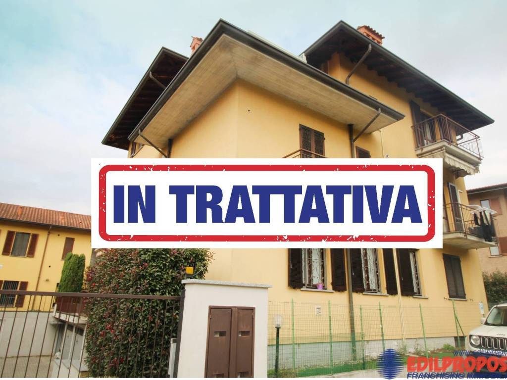 appartamento in vendita a Lazzate
