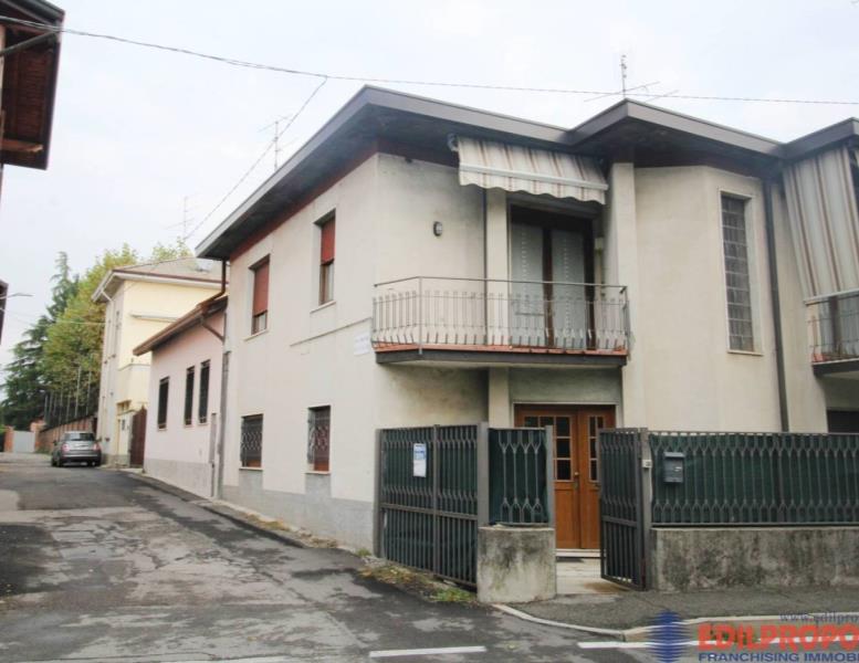 appartamento in vendita a Lazzate