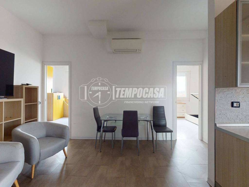 appartamento in vendita a Lazzate