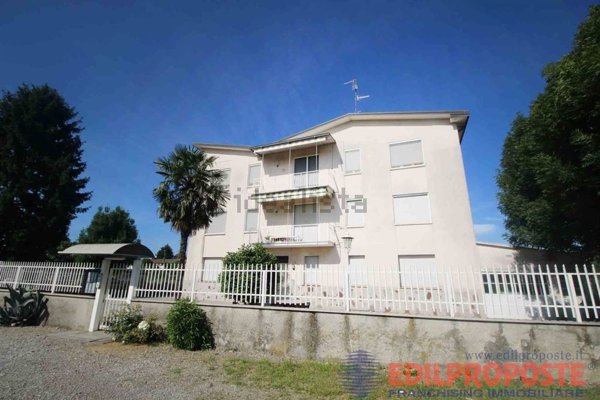 appartamento in vendita a Lazzate