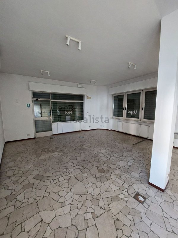 ufficio in vendita a Lazzate