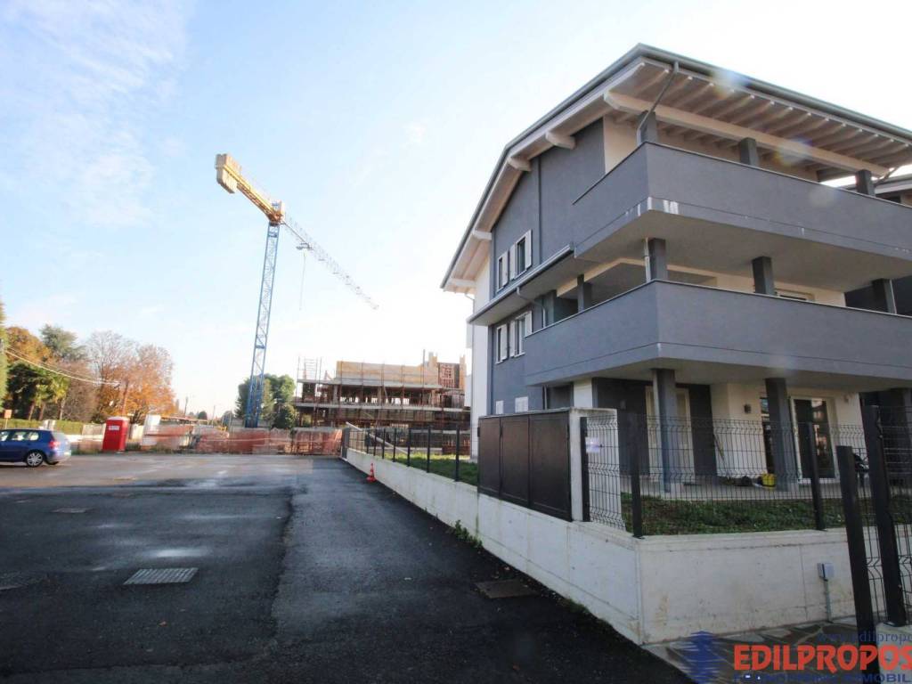 appartamento in vendita a Lazzate