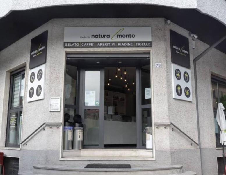 negozio in vendita a Lazzate
