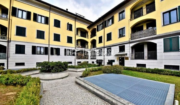 appartamento in vendita a Lazzate