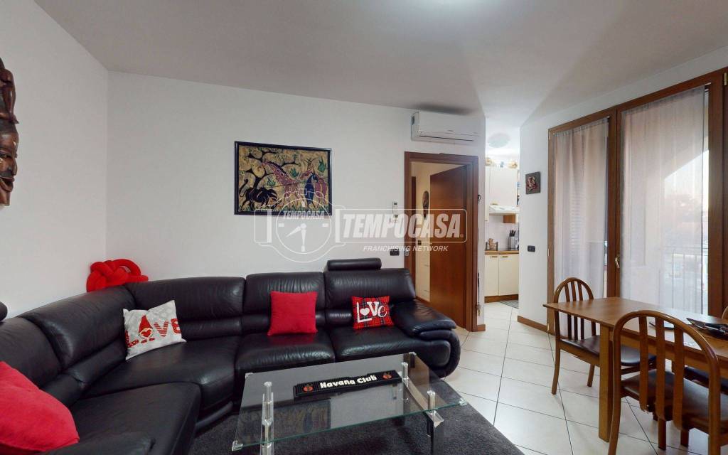 appartamento in vendita a Lazzate