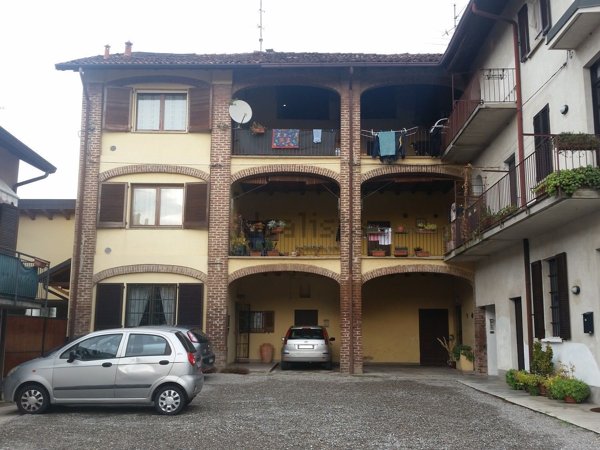 appartamento in vendita a Lazzate