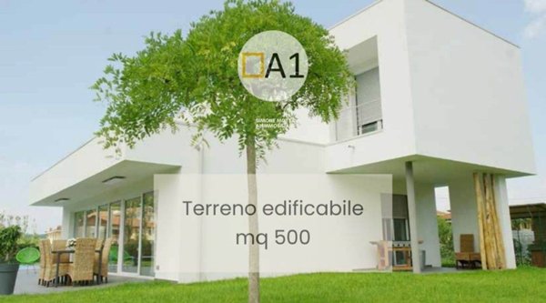 terreno edificabile in vendita a Lazzate