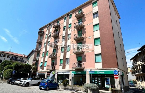 appartamento in vendita a Lazzate