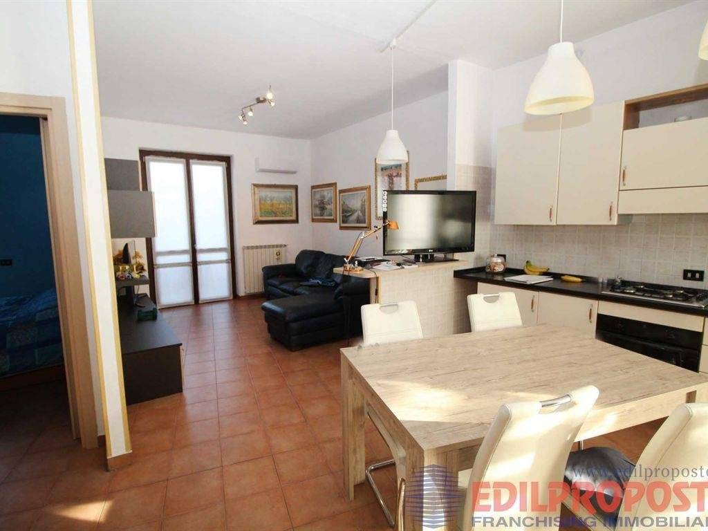 appartamento in vendita a Lazzate