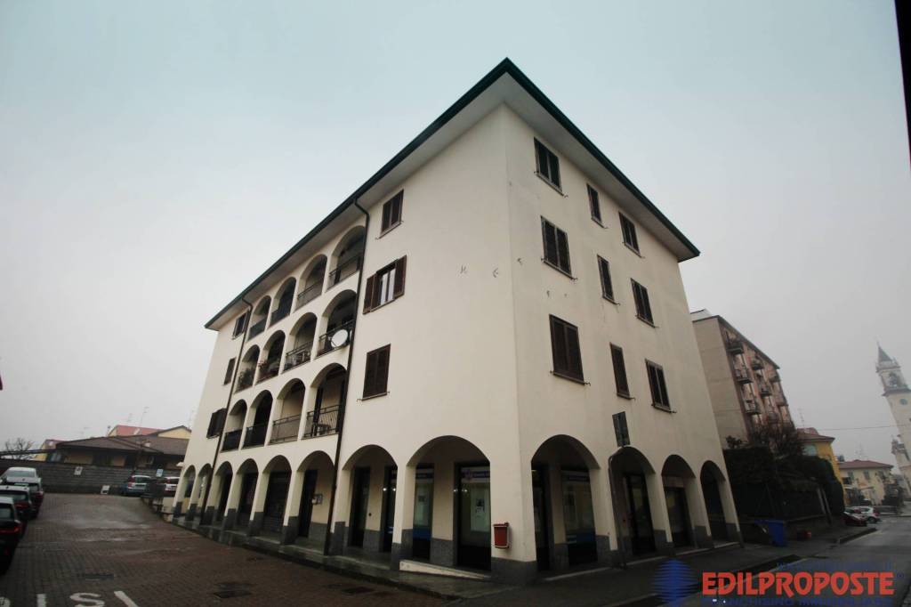 appartamento in vendita a Lazzate