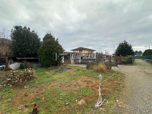 appartamento in vendita a Lazzate