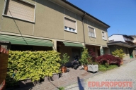 casa indipendente in vendita a Lazzate