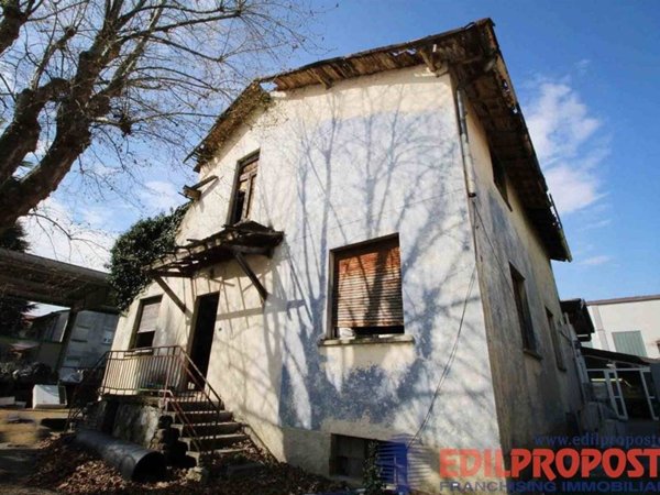 casa indipendente in vendita a Lazzate