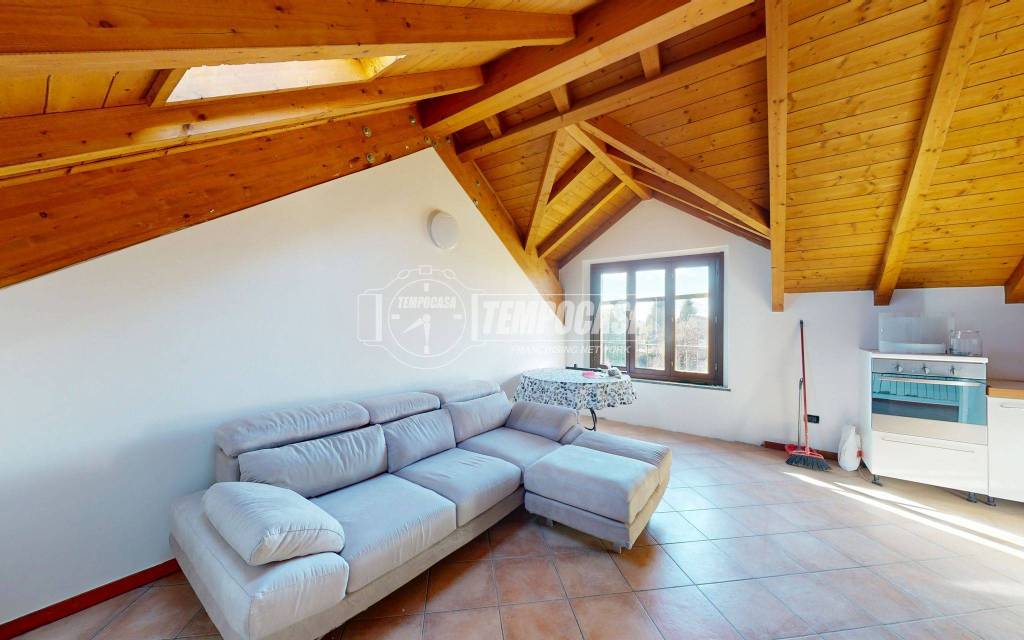 appartamento in vendita a Lazzate