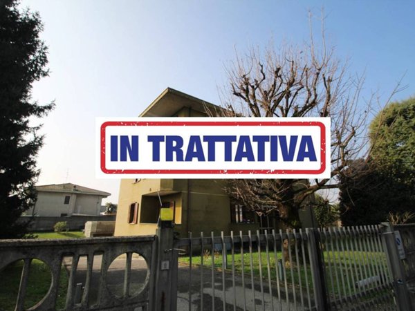 appartamento in vendita a Lazzate