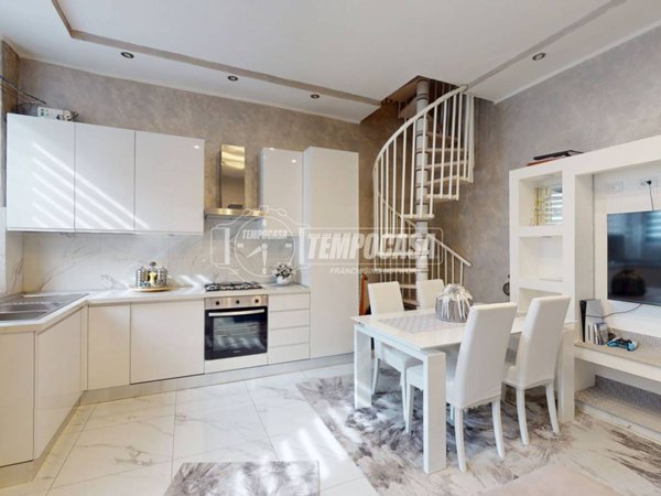 appartamento in vendita a Lazzate