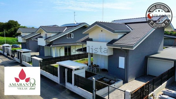 casa indipendente in vendita a Lazzate