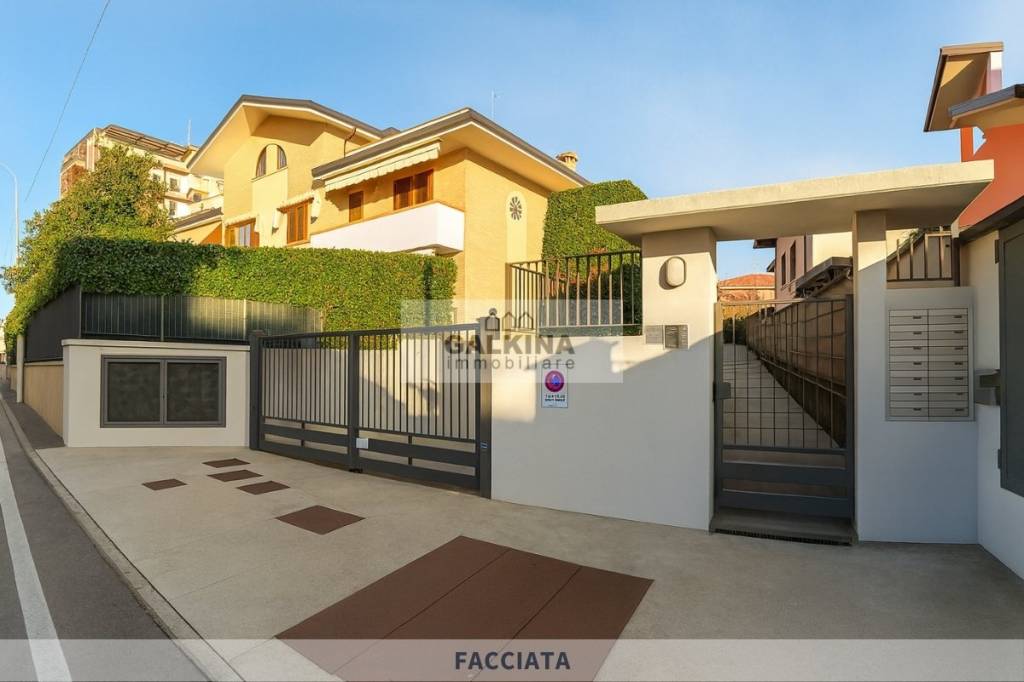 appartamento in vendita a Lazzate