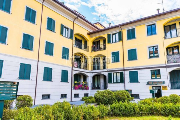 appartamento in vendita a Lazzate