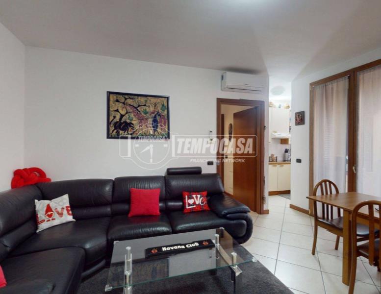 appartamento in vendita a Lazzate