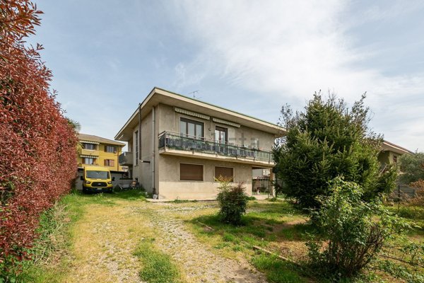 casa indipendente in vendita a Lazzate