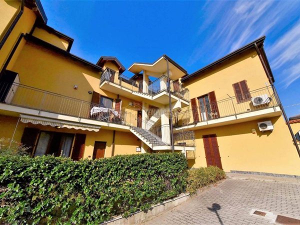 appartamento in vendita a Lazzate