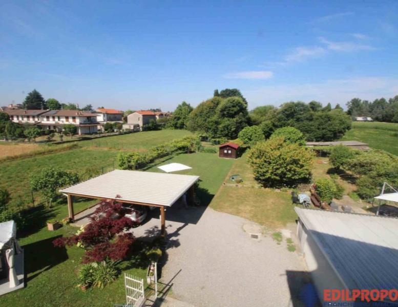 appartamento in vendita a Lazzate