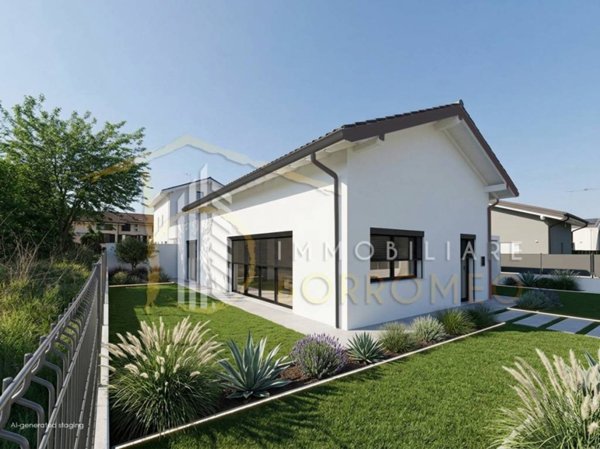 casa indipendente in vendita a Lazzate