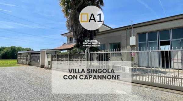 casa indipendente in vendita a Lazzate