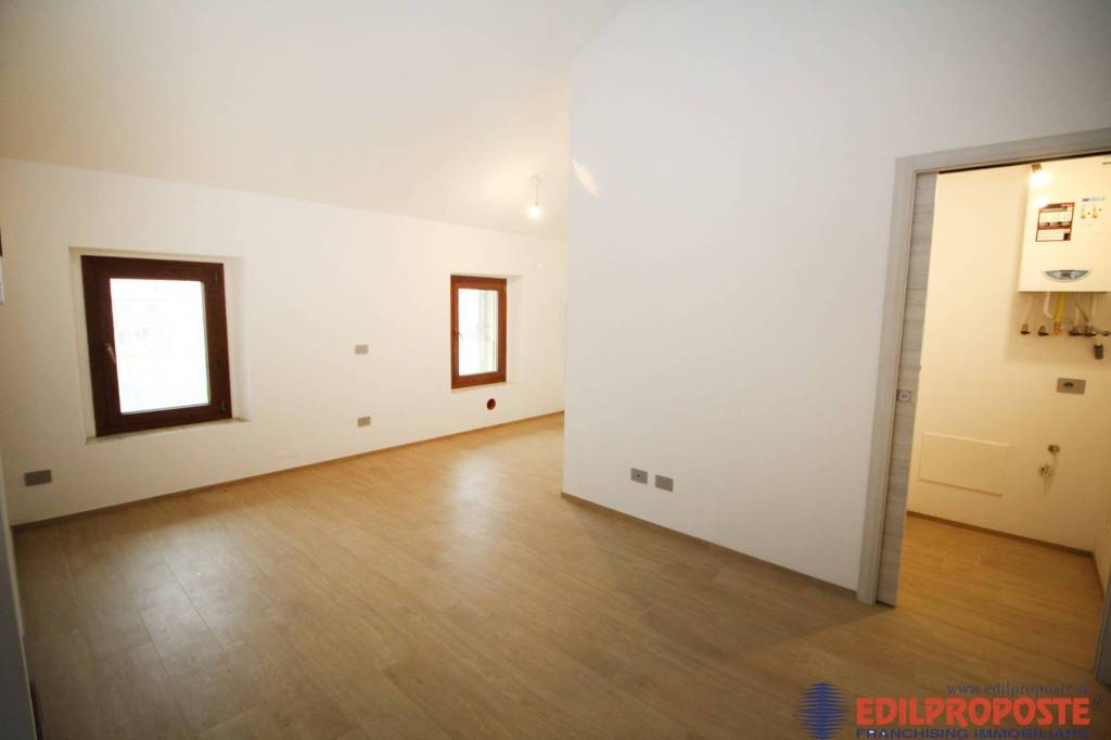 appartamento in vendita a Lazzate