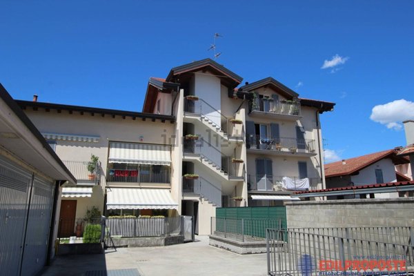 appartamento in vendita a Lazzate