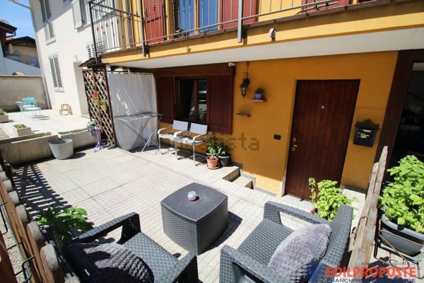 appartamento in vendita a Lazzate