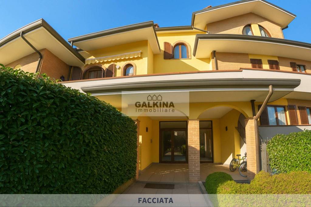 appartamento in vendita a Lazzate