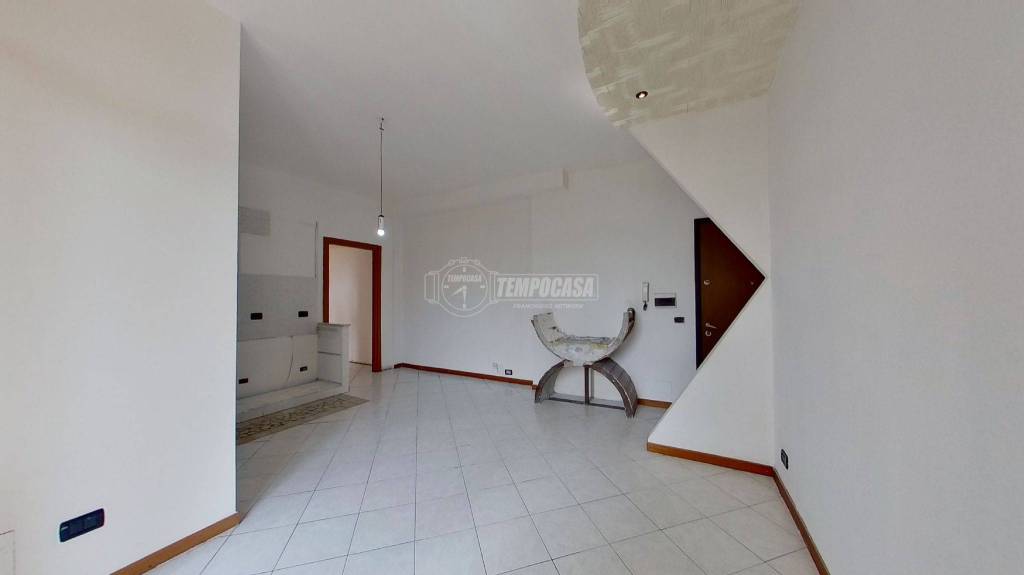appartamento in vendita a Lazzate
