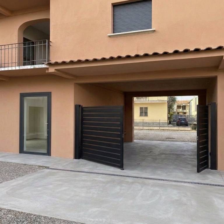 appartamento in vendita a Lazzate