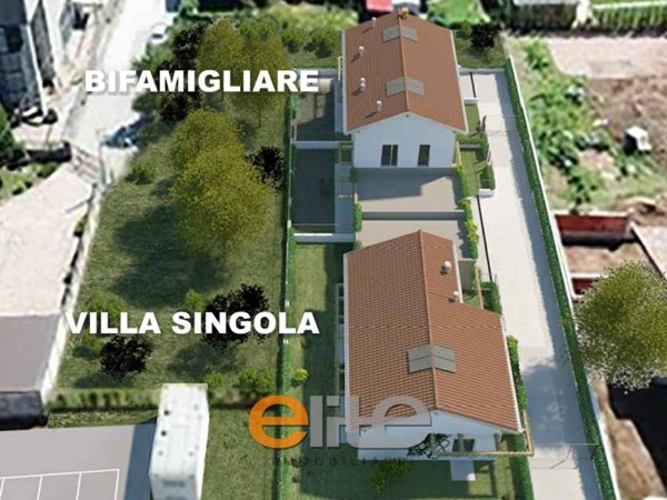 casa indipendente in vendita a Lazzate