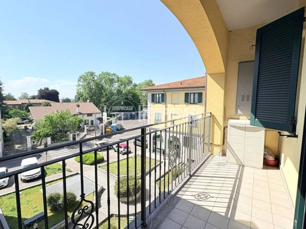 appartamento in vendita a Lazzate