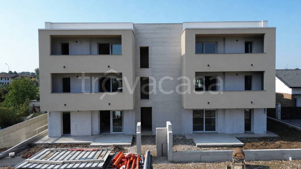 appartamento in vendita a Lazzate