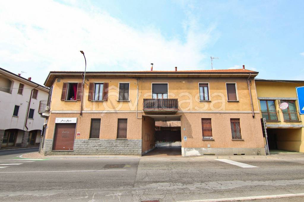 appartamento in vendita a Lazzate