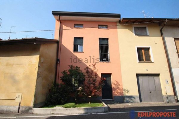 appartamento in vendita a Lazzate
