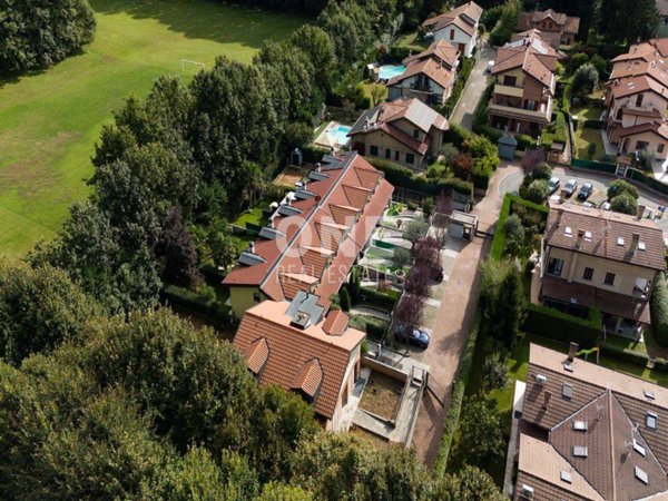 casa indipendente in vendita a Lesmo