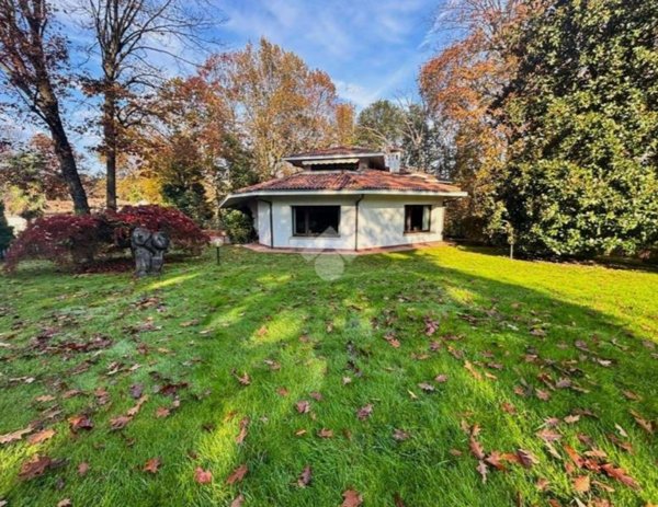 casa indipendente in vendita a Lesmo