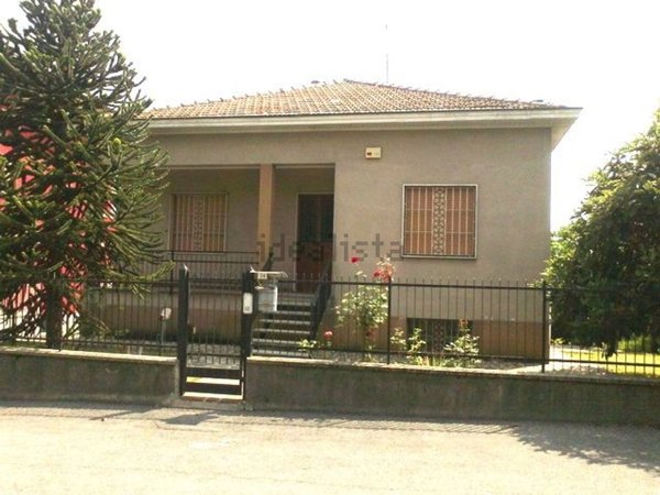 casa indipendente in vendita a Lesmo