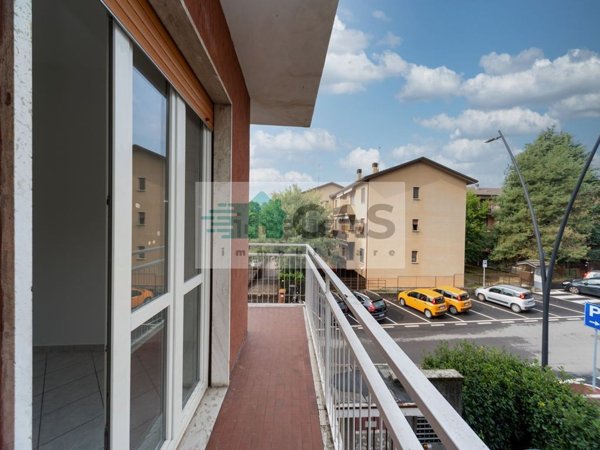 appartamento in vendita a Lesmo in zona Peregallo.