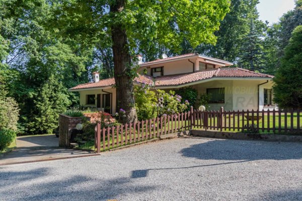 casa indipendente in vendita a Lesmo