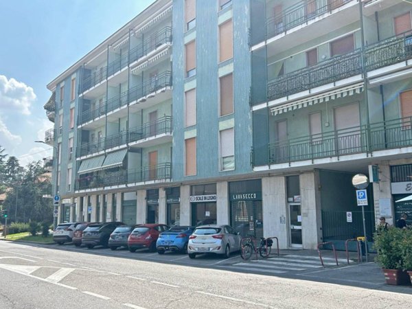 negozio in vendita a Lesmo